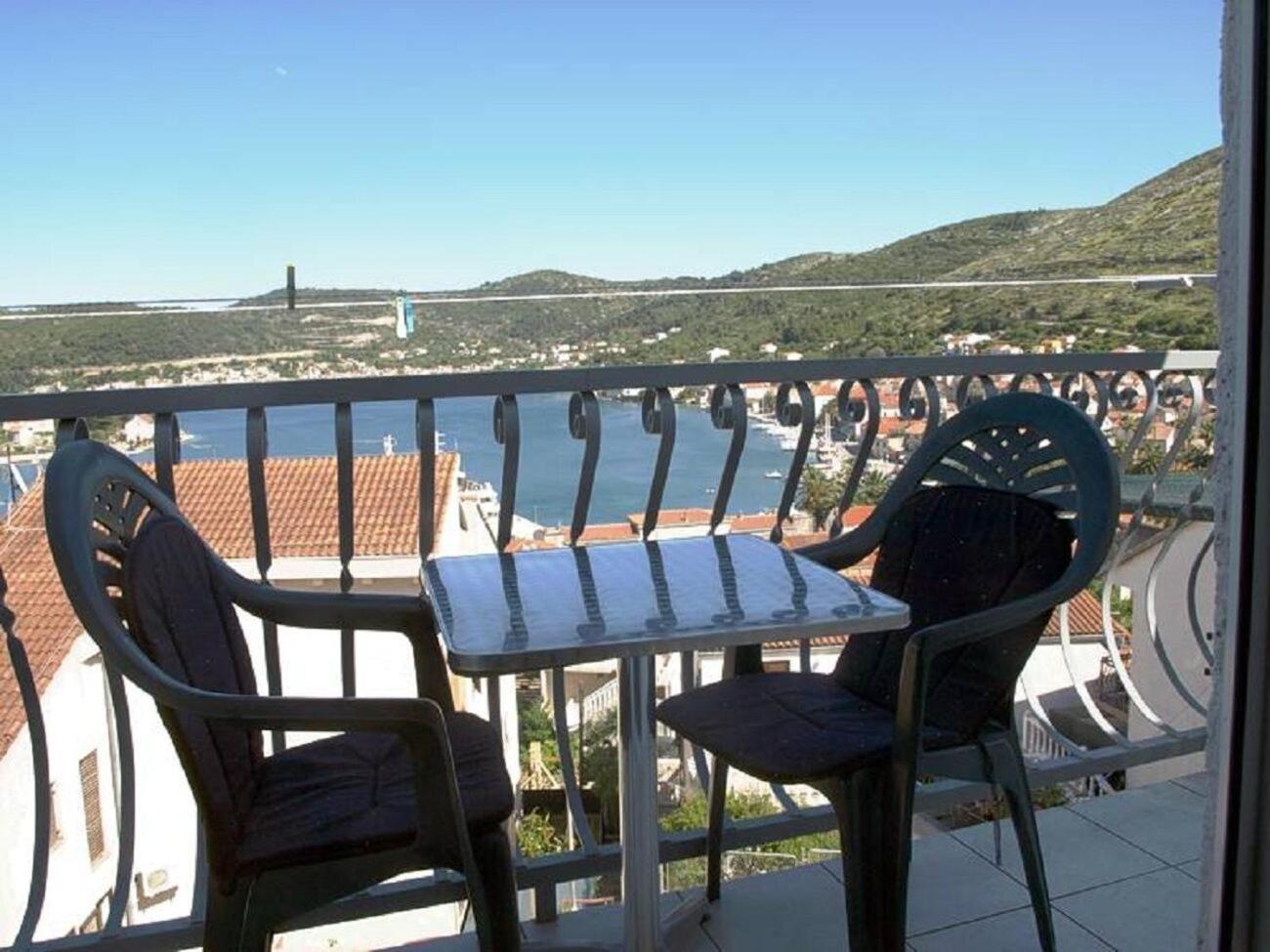 Apartments Mato Vis Exterior photo